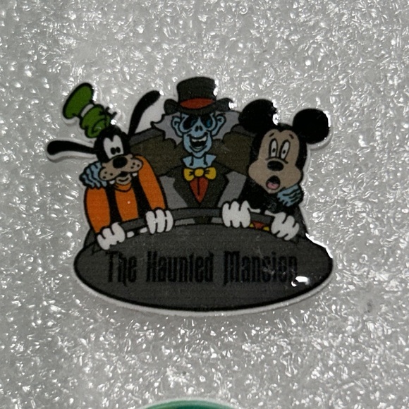 Disney Haunted Mansion pin set hitchhiking ghosts, madame leota, ride cart pins - Picture 4 of 8